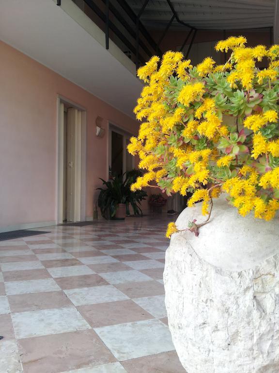 B&B Del Borgo Читтаделла Экстерьер фото